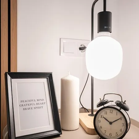 Empire Echo 2-bdr Apartment Budapest