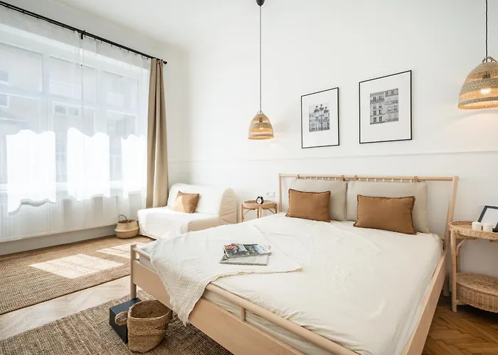 Empire Echo 2-bdr Apartment *