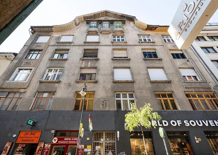 Empire Echo 2-bdr Apartment Budapest